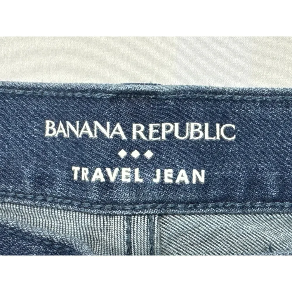 Banana Republic brand banana